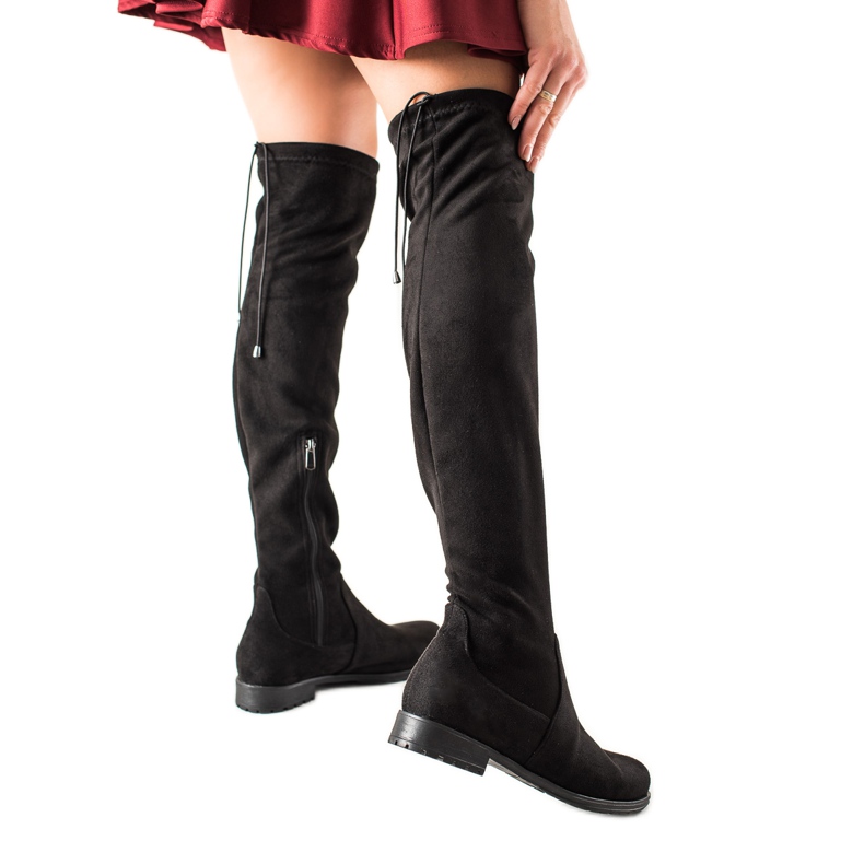 TRENDI Svarta musketörer