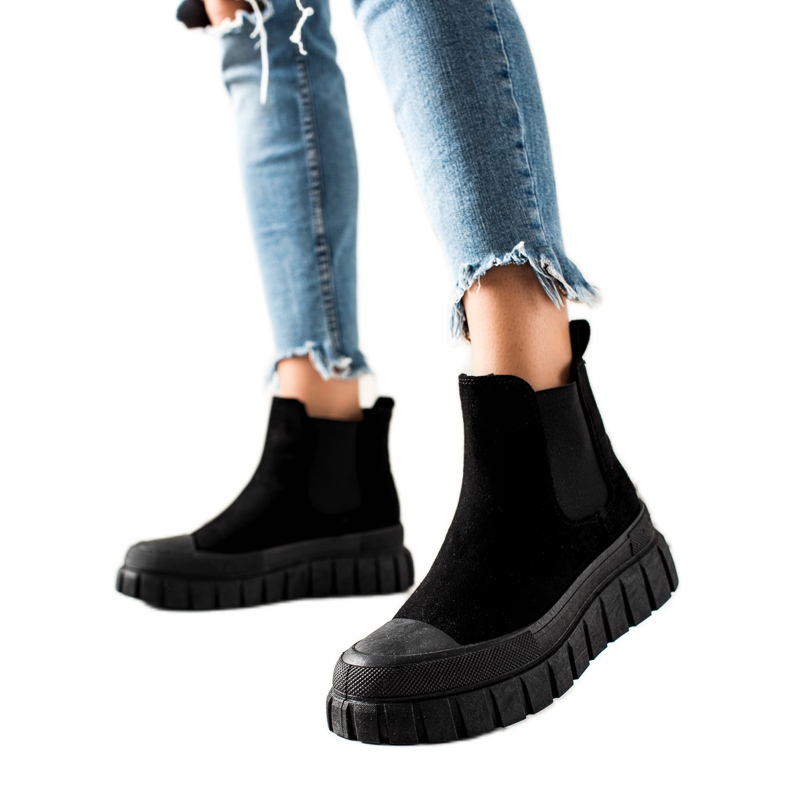 TRENDI Snygga Chelsea-stövlar på plattformen svart