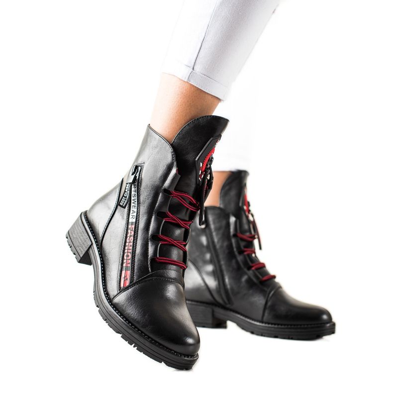 W. Potocki Modearbetare Potocki svart