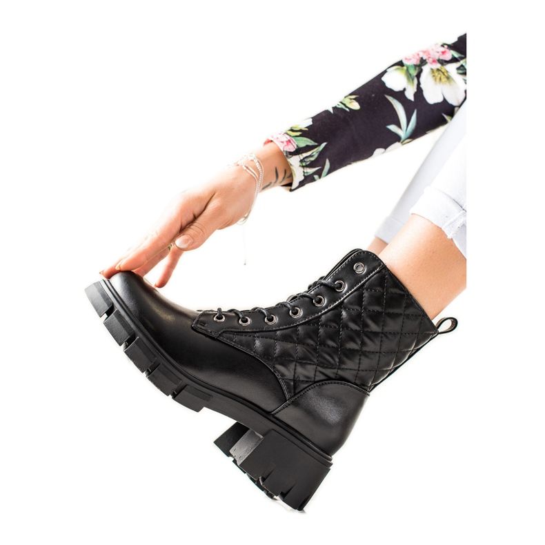 Bestelle Klassiska Quiltade Trappers svart