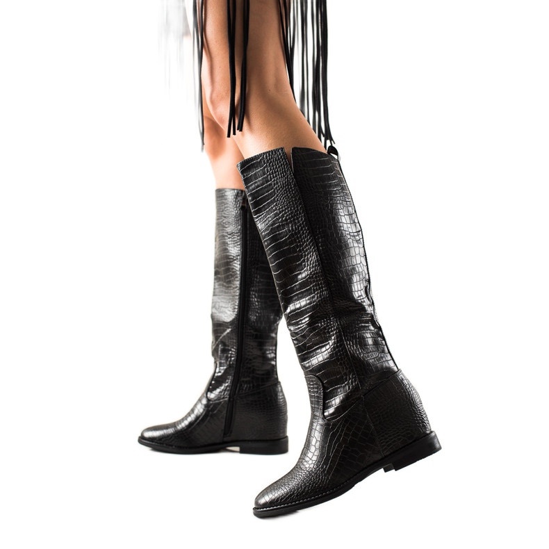 TRENDI Stövlar med ekologiskt läder på kil svart