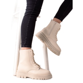 TRENDI Klassiska Beige Trappers På Plattformen