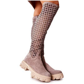 PA2 Kallede Ljusbruna genombrutna stövlar i mocka beige