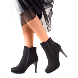 Camo Snygga stövlar på en hög klack svart