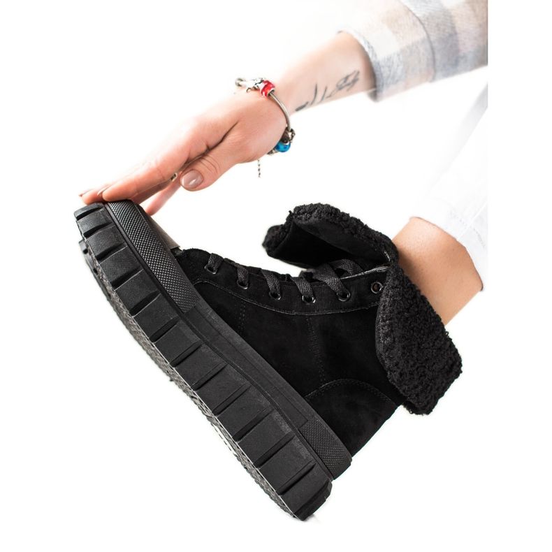 TRENDI Stövlar, Sneakers Med Fårskinn svart