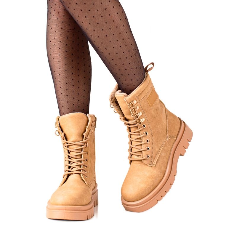 TRENDI Klassiska bruna vandringskängor beige