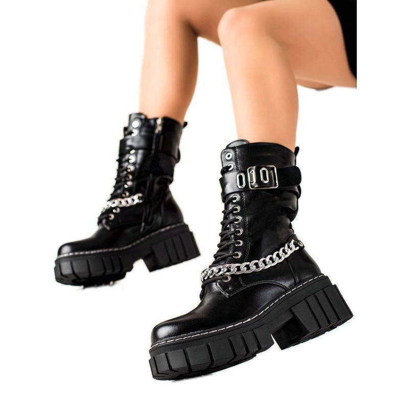 TRENDI Stövlar med kedja svart