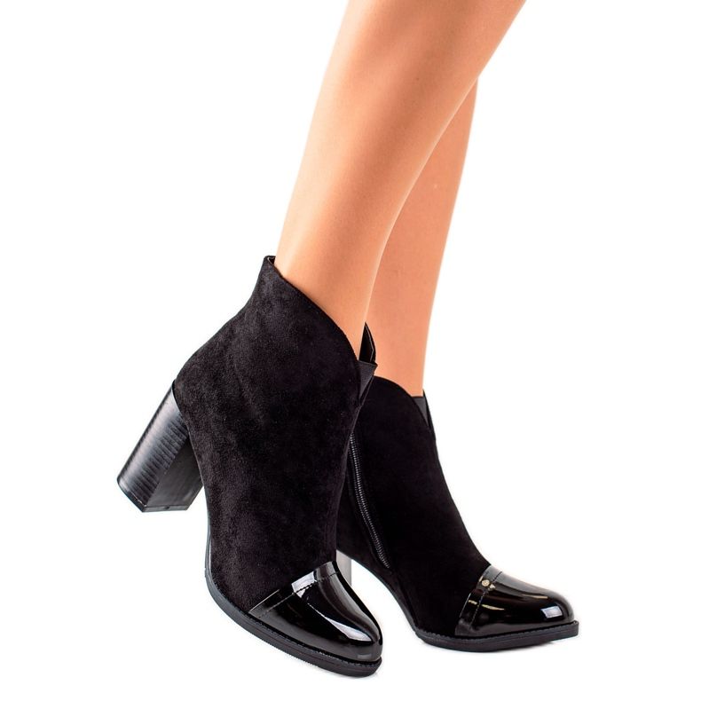 TRENDI Mockastövlar med lackerad inlägg svart