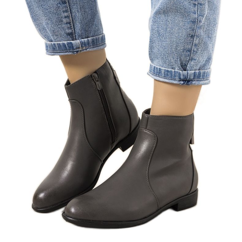 Grå damstövlar från Barros