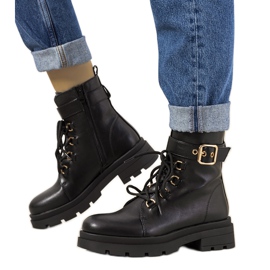 Svarta isolerade stövlar från Adomo