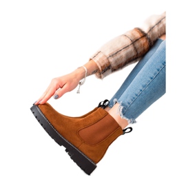 Ideal Shoes Platformsstövlar i mocka brun