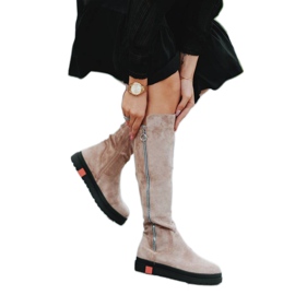 Beige platta dekorerade stövlar Liana