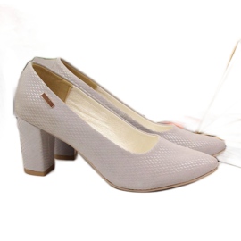 Pumpar på stolpen Monique W AN866A grå