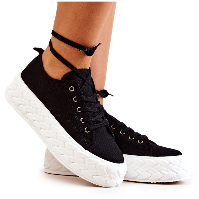 PS1 Sneakers På En Massiv Svartvit Suzane-plattform