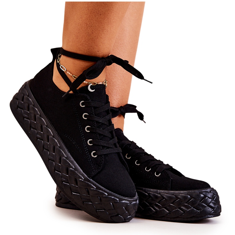 PS1 Sneakers På En Massiv Svart Suzane Plattform