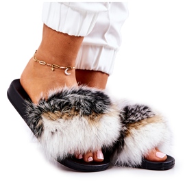 FM1 Svartvita Naturis Natural Fur Tofflor