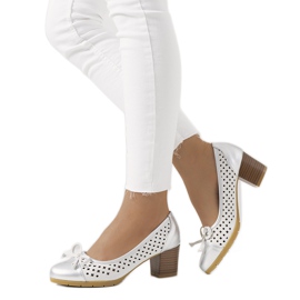 Pereira silver genombrutna pumps