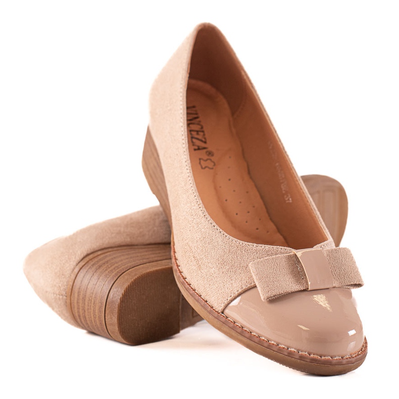 Pumpar med Vinceza brokad beige