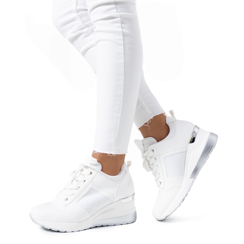 Vita sneakers på Lockett-kilen silver-