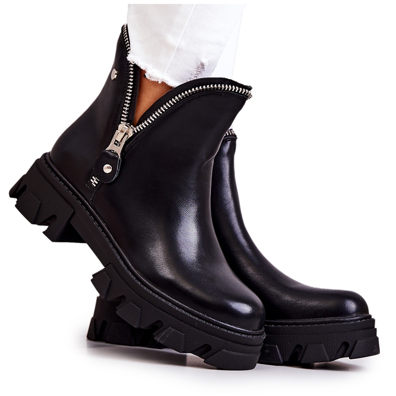 WS1 Skinnstövlar med dekorativa svarta dragkedjor Deborah