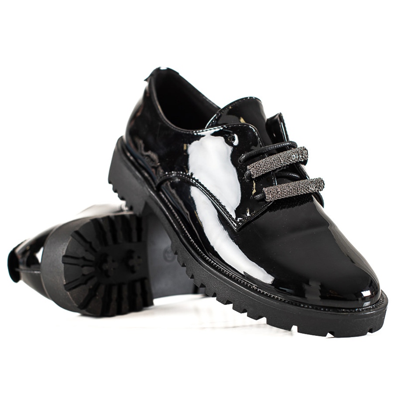 Goodin Lackerade brogues svart