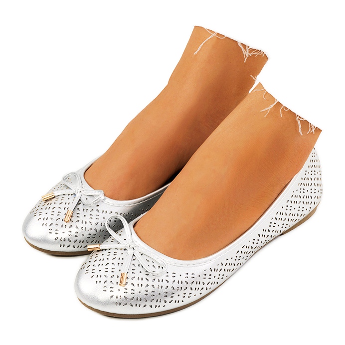 Silverballerinor med genombrutet negretemönster silver-