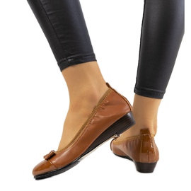 Bruna ballerinor på kilen Rees