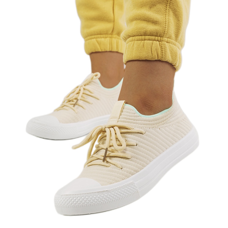 Medina beige sneakers för kvinnor