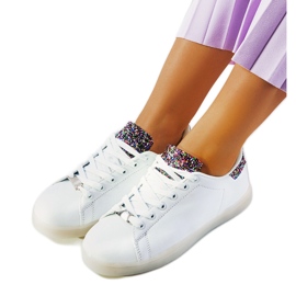 Vita sneakers med Alfaro lysdioder