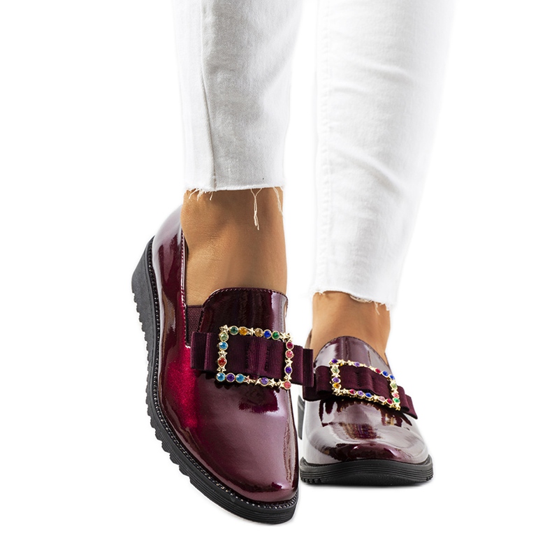 Vinröd lackade Kalma skor