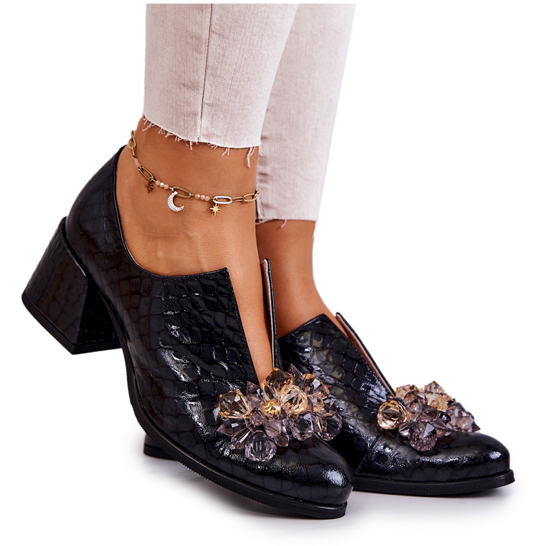 PA2 Elegant högklackat läder med svart Delaver-dekoration