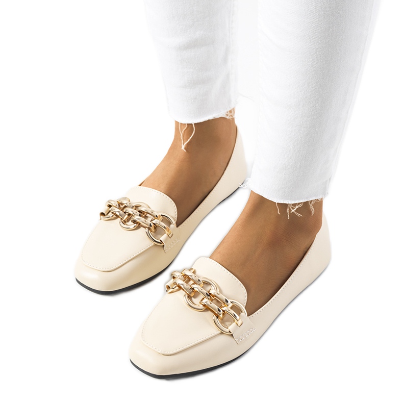 Beige loafers med Tillison-kedja