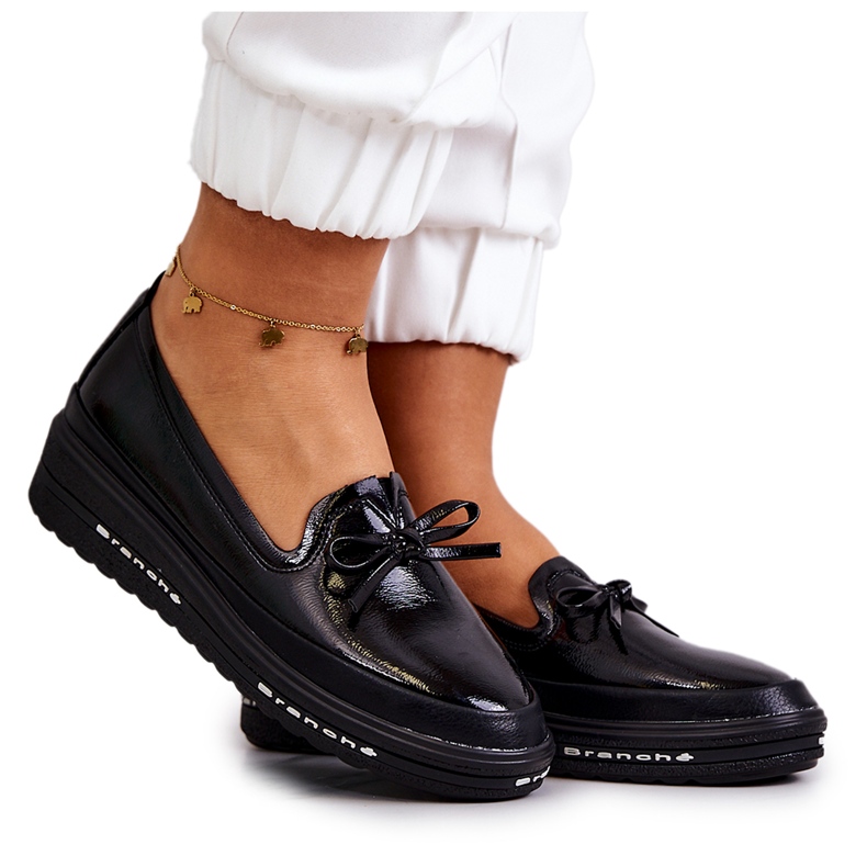 Vinceza Damlackerade Loafers På Wedge Black Frilly svart