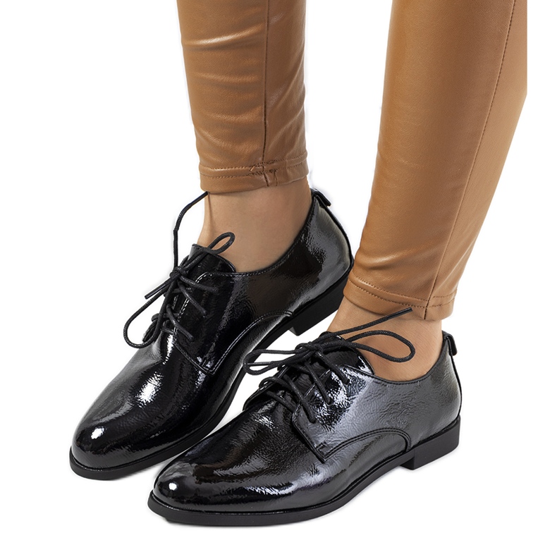 Svartlackade damskor Gardi