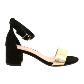 Svarta och guld sandaler på en bar Evento 20SD98-1618 gyllene