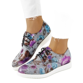Färgglada kvinnors metallskor mångfärgad