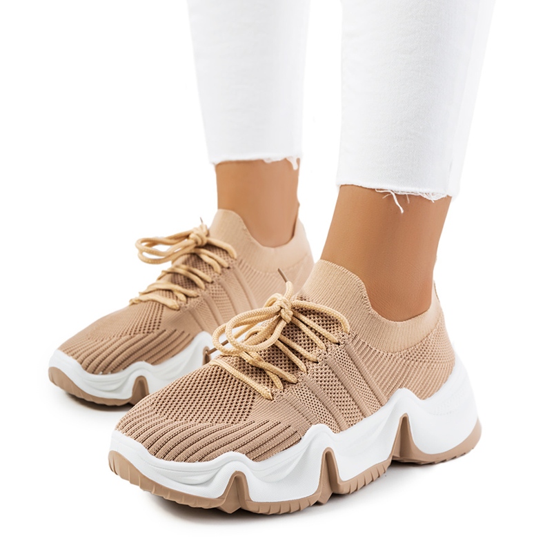 Beiga sportsneakers från Thornber beige