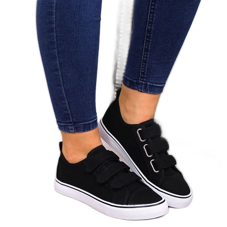 Textilsneakers med kardborre Atletico W ATC336B svarta