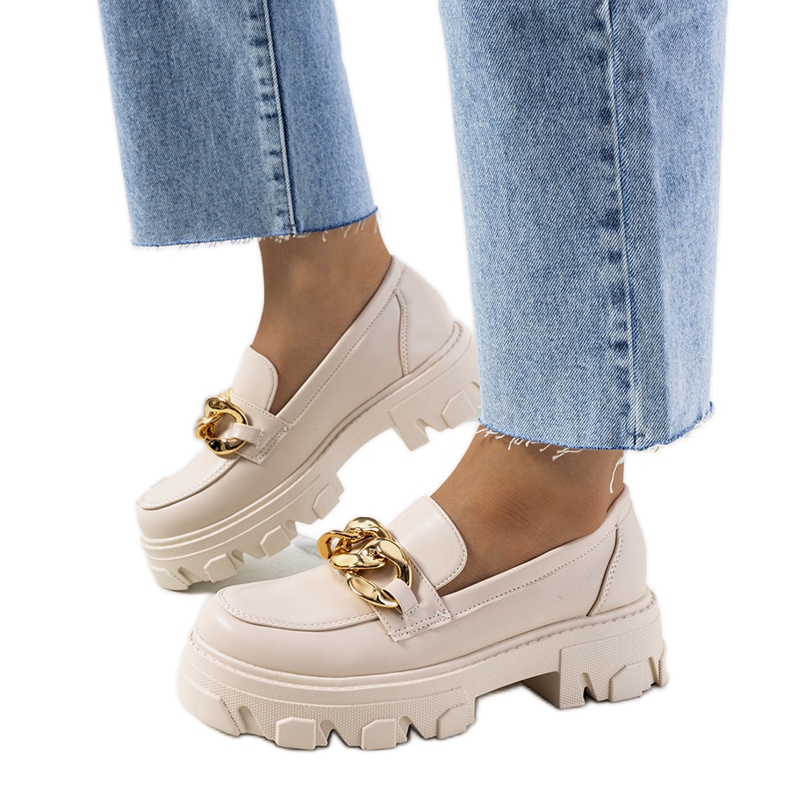 Beige loafers med Fouzia-kedja