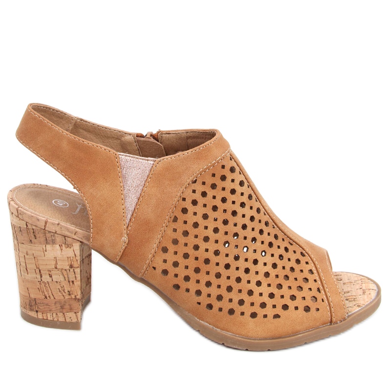 Genombrutna sandaler på Assia Camel-stolpen brun