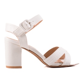 Encor Vita Sandaler På En Stång