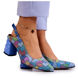 Läderpumpar på en stång Maciejka 05427-06 Flerfärgad blå