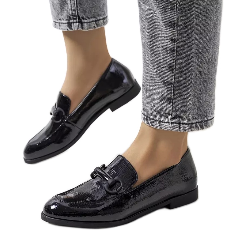 Svartlackade läderskor från Liese