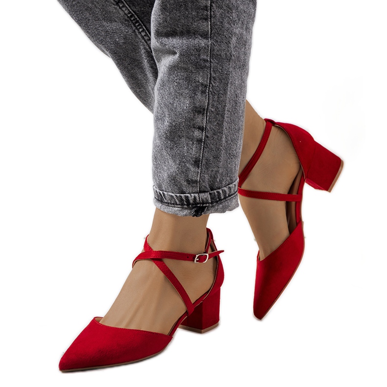 Röda pumps på Terra-posten