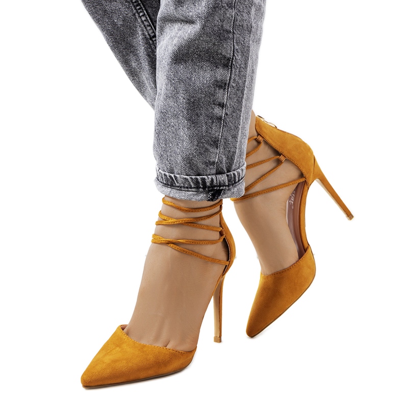 Bruna läderklackar med Glover-rem