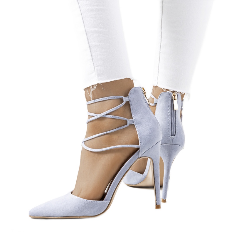 Blå klackar med Glover-rem