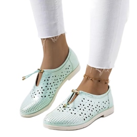 Gröna genombrutna Holm-skor