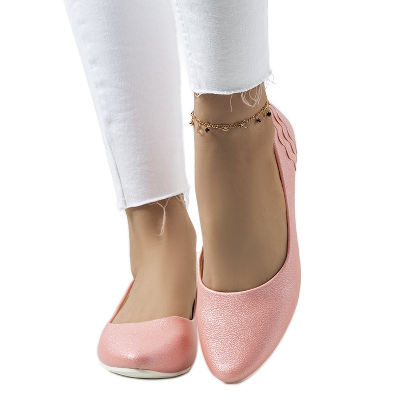 Philippas rosa glänsande ballerinor