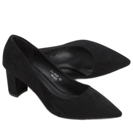 Pumpar på Durga Black-stolpen svart