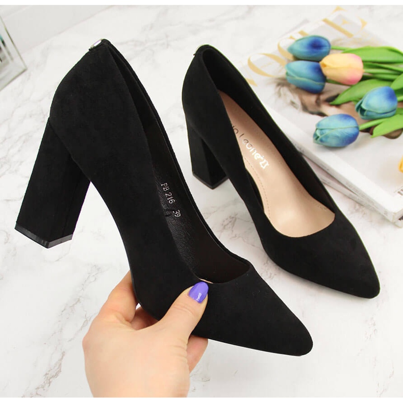 Pumps på stolpen svart mocka Sergio Leone